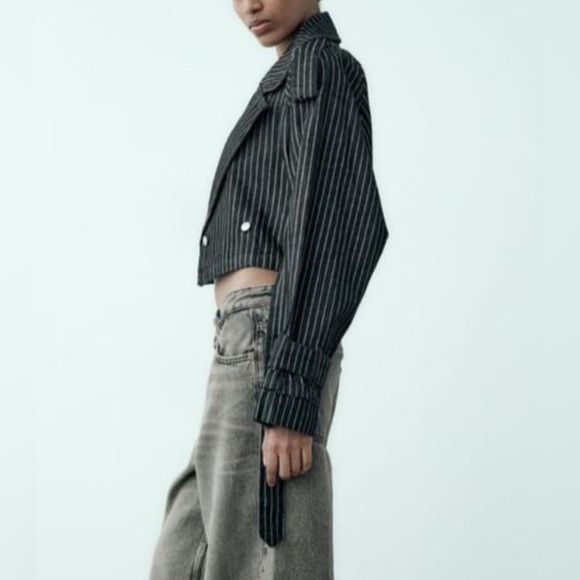 Zara Women’s Cropped Striped Denim Jacket - Size XL - Picture 3 of 12